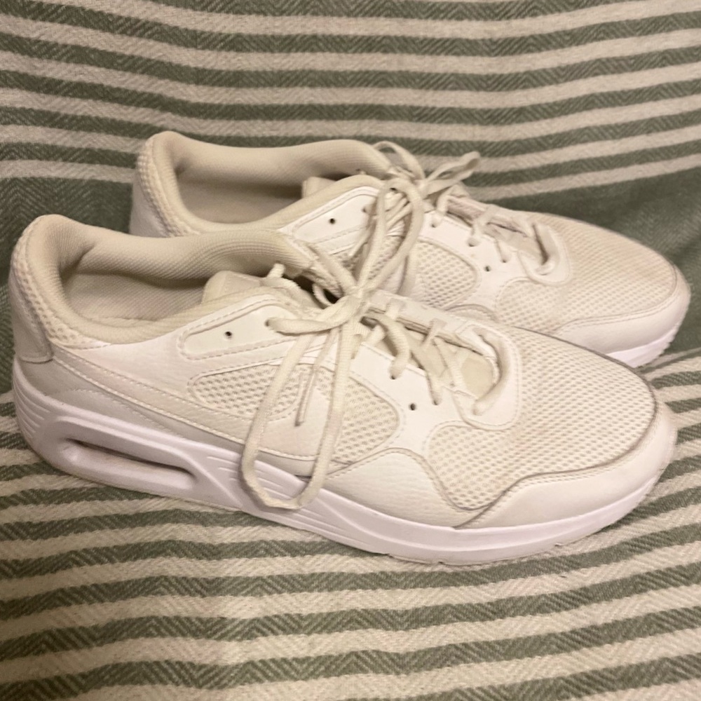 Nike White‎ on White Sneakers Size 11